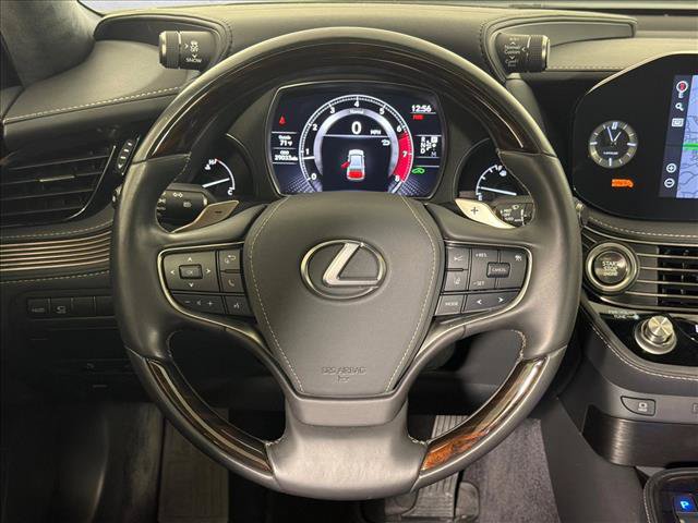 Used 2022 Lexus LS 500 w/ Interior Upgrade Package RWD image 26