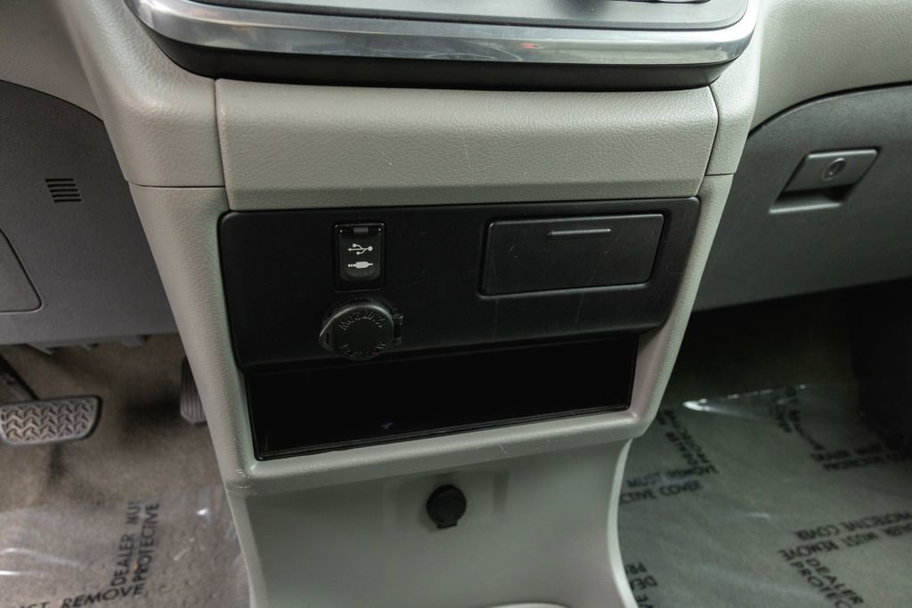 Used 2017 Toyota Sienna LE FWD image 19