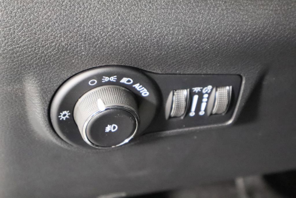 New 2026 Jeep Compass Latitude image 23