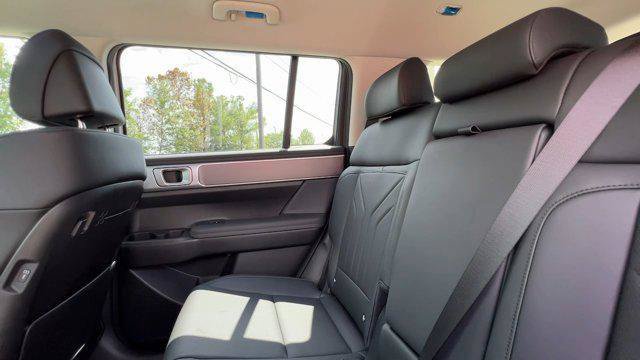 New 2025 Hyundai Santa Fe XRT AWD/4WD image 34