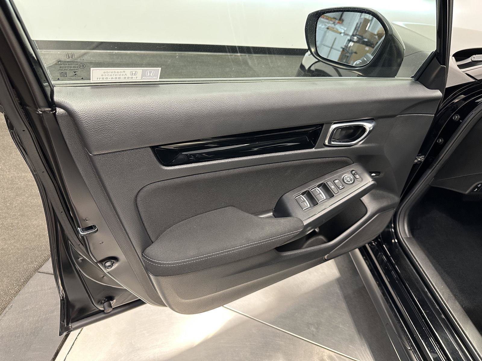 Certified 2022 Honda Civic EX image 12