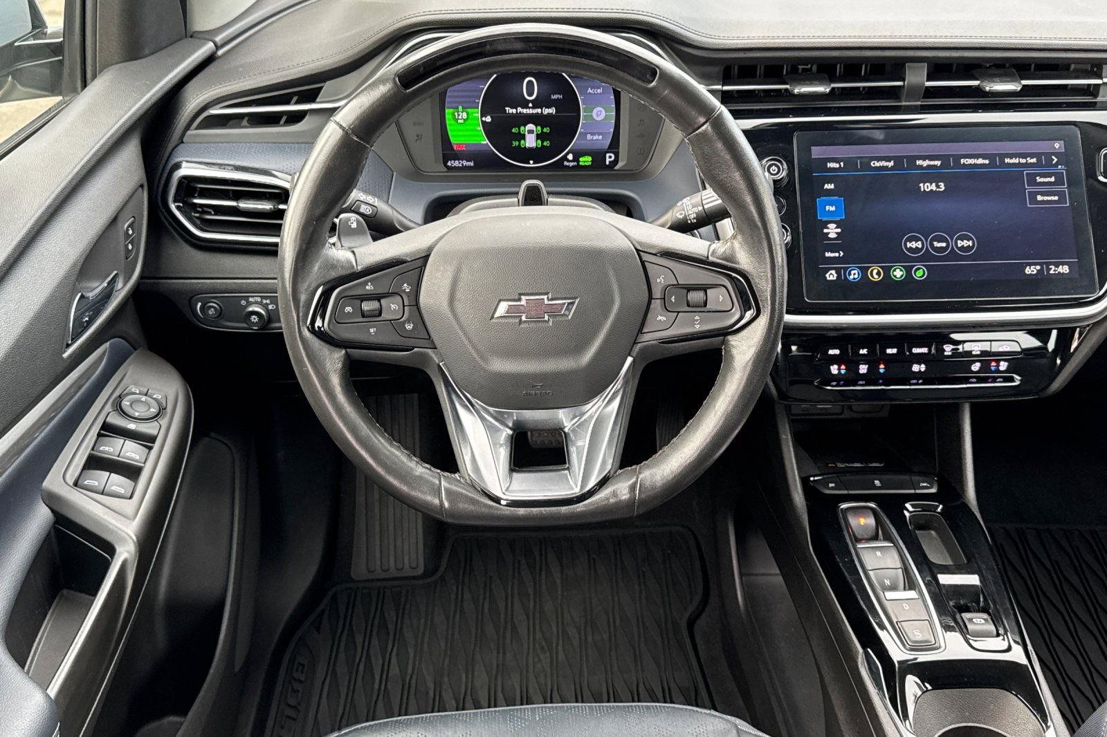 Used 2022 Chevrolet Bolt EUV Premier w/ Super Cruise Package image 14