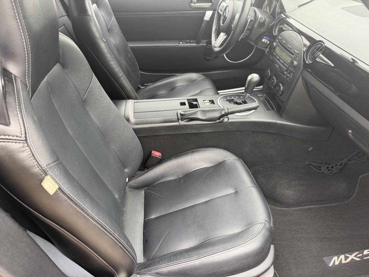 Used 2006 MAZDA MX-5 Miata Grand Touring RWD image 11