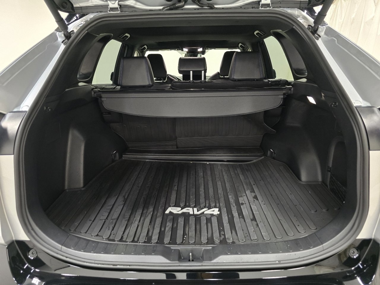 Certified 2025 Toyota RAV4 XSE w/ Weather Package image 21