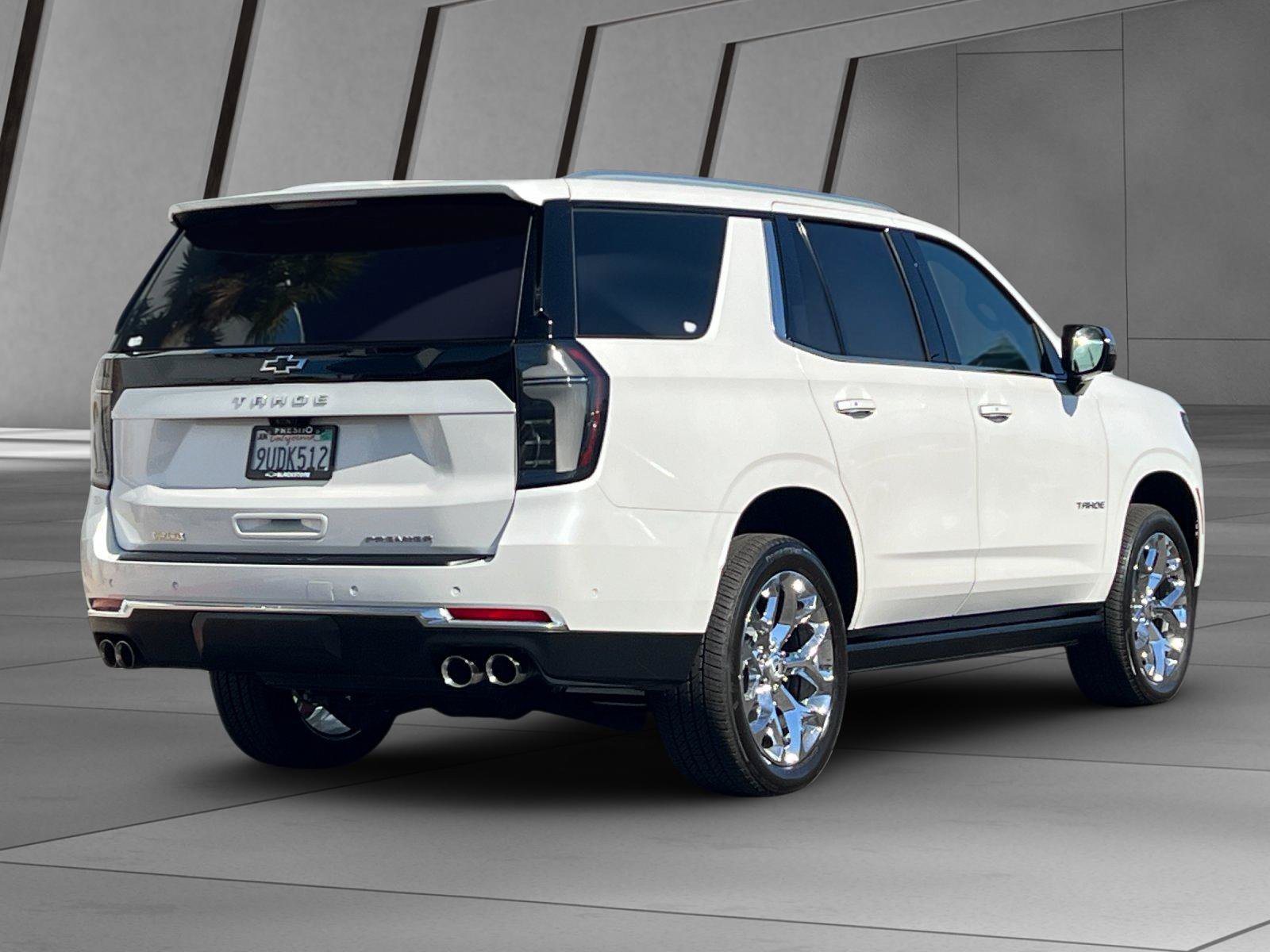 Used 2025 Chevrolet Tahoe Premier AWD/4WD image 4