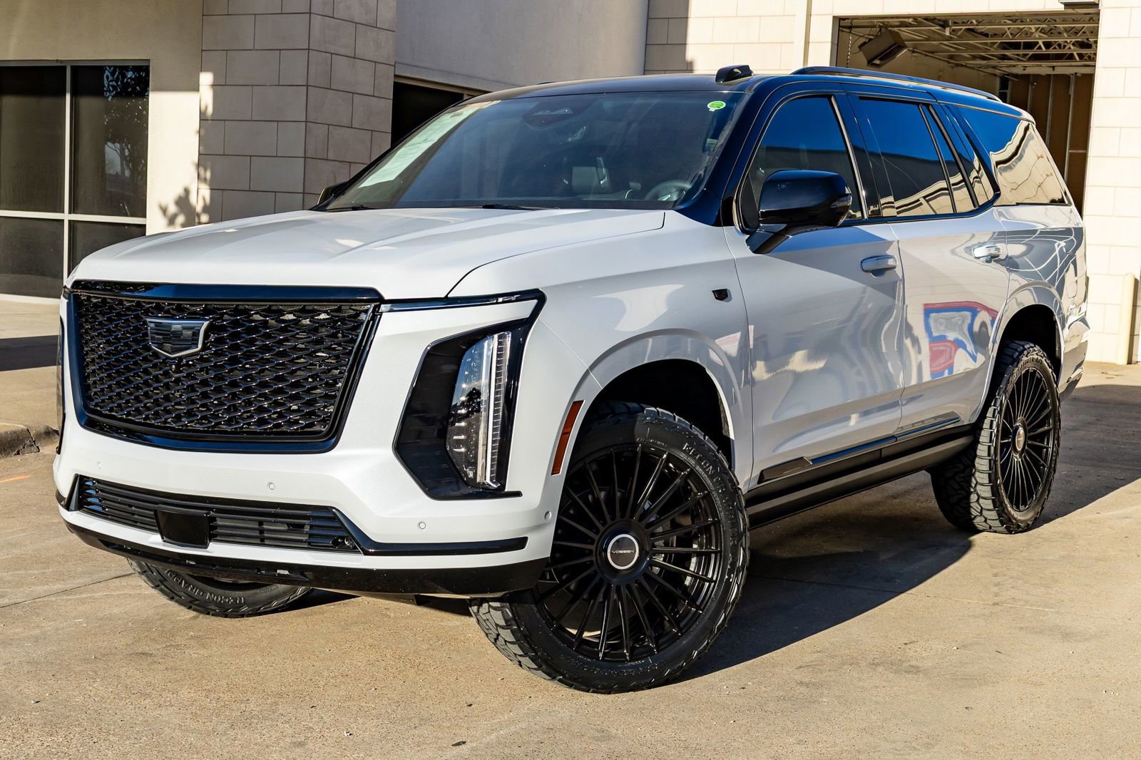 Used 2026 Cadillac Escalade Platinum Sport w/ LPO, Floor Liner Package AWD/4WD image 5