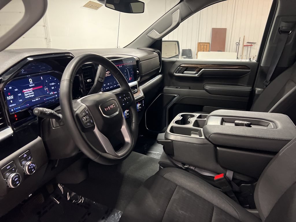 Certified 2024 GMC Sierra 1500 Elevation AWD/4WD image 10