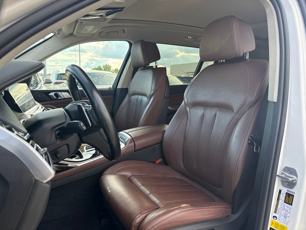 Used 2020 BMW X7 xDrive40i w/ Premium Package AWD/4WD image 13