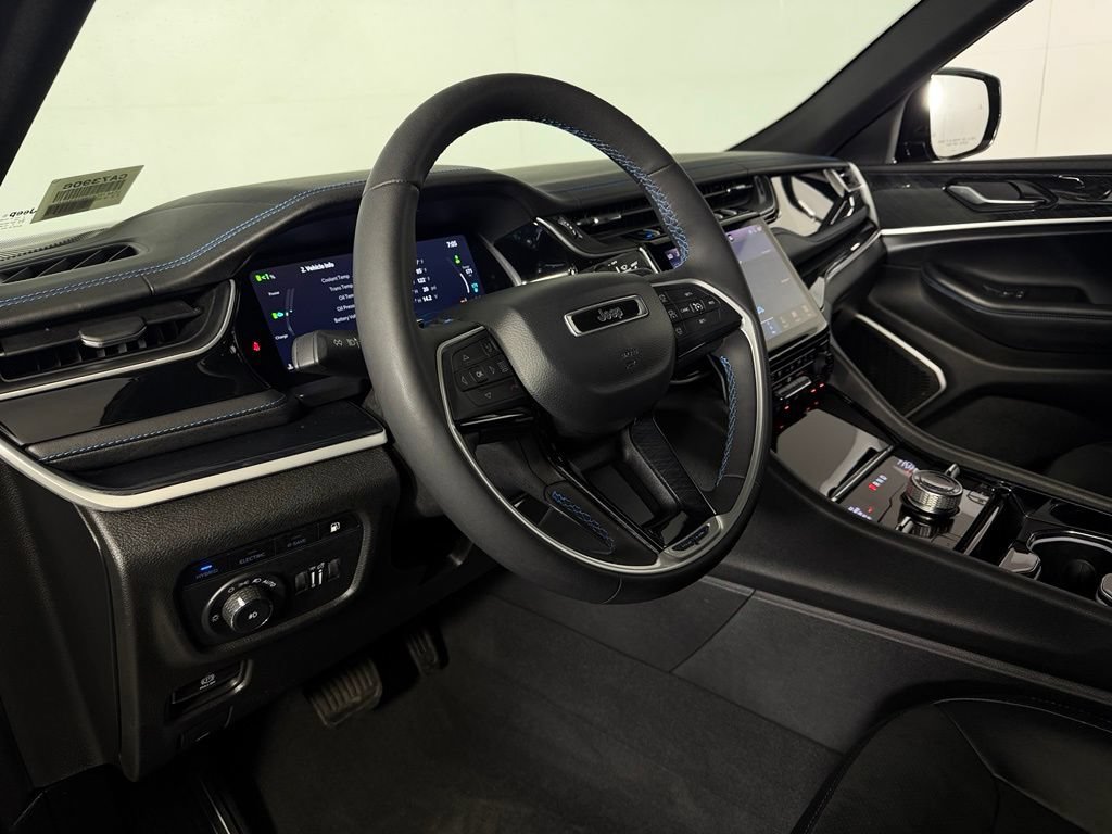 Certified 2022 Jeep Grand Cherokee Trailhawk AWD/4WD image 22