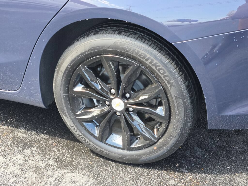 Certified 2025 Chevrolet Malibu LT FWD image 17