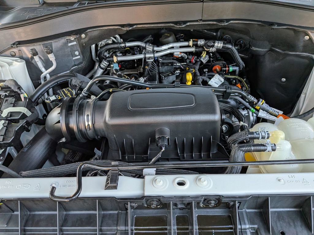 Used 2021 Ford Explorer XLT image 13