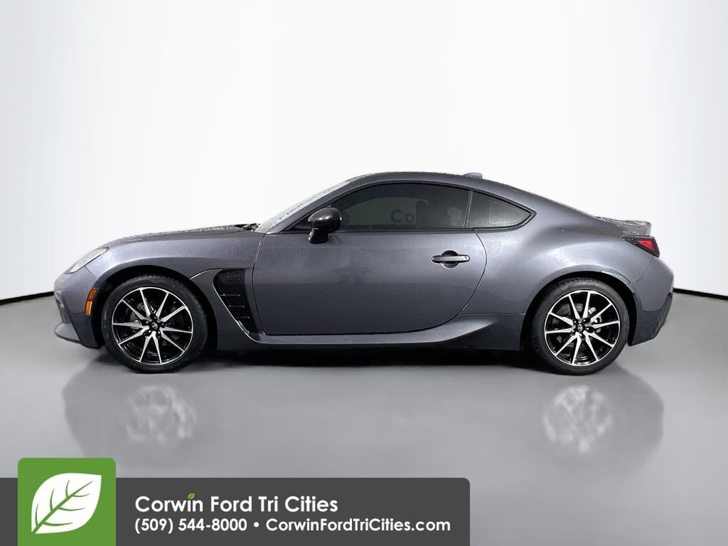 Used 2022 Toyota GR86 Base image 6