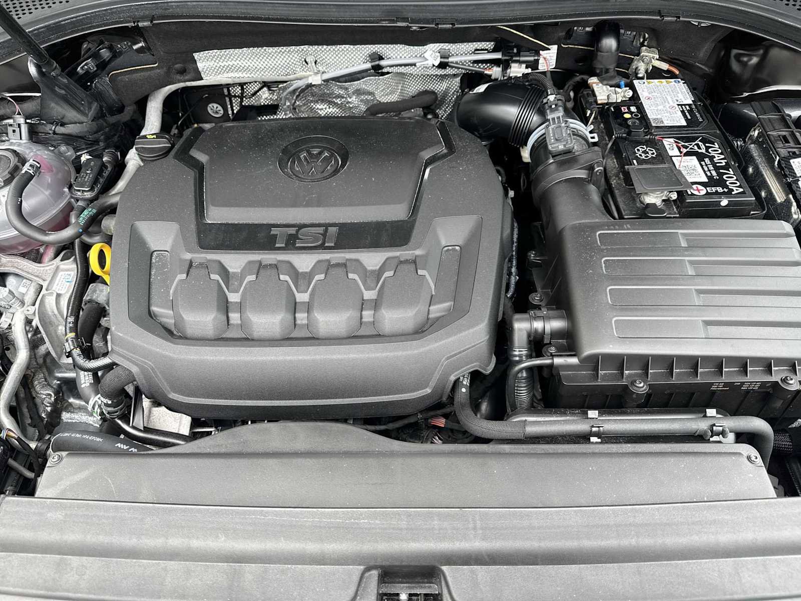 Certified 2024 Volkswagen Tiguan SE R-Line FWD image 13