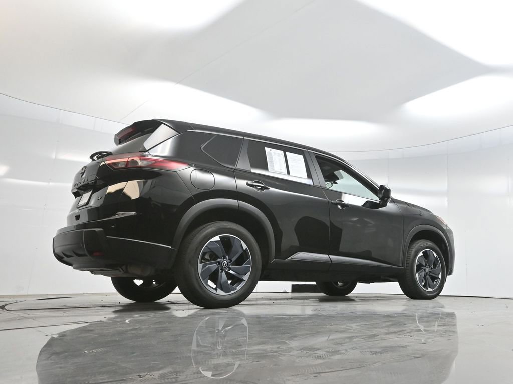 Used 2024 Nissan Rogue SV image 58