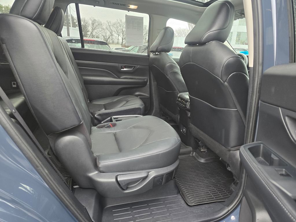 Certified 2024 Toyota Grand Highlander Platinum image 14