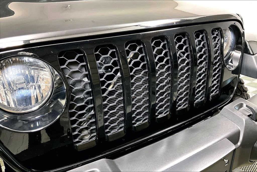 Used 2023 Jeep Gladiator Willys image 29