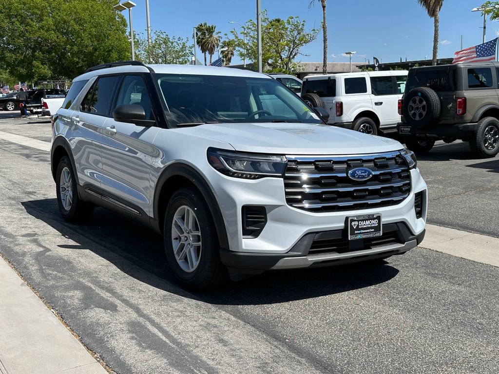 New 2026 Ford Explorer Active RWD image 10