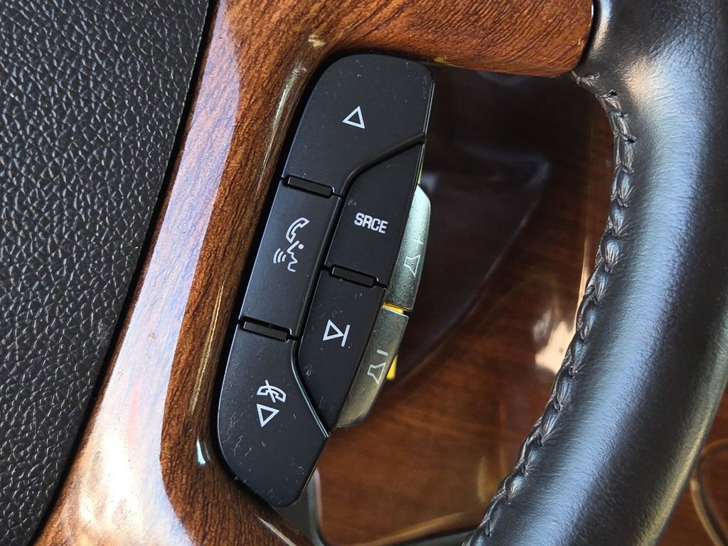 Used 2015 Chevrolet Express 2500 image 16