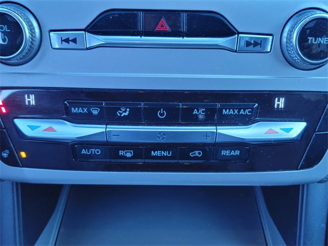 Used 2020 Ford Explorer XLT w/ Equipment Group 202A image 22