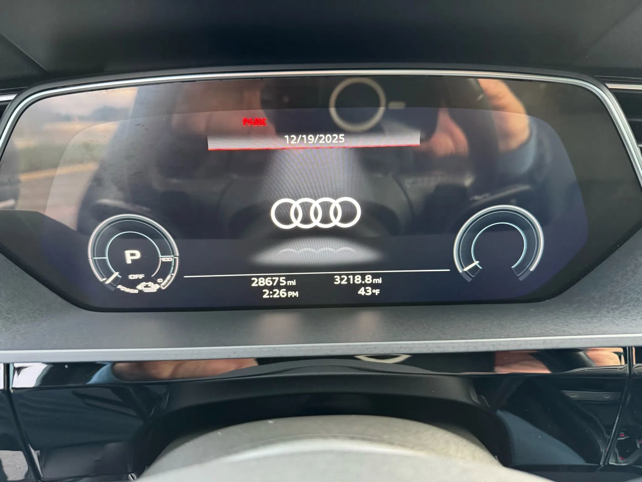 Used 2022 Audi e-tron Premium Plus w/ Premium Plus Package image 35