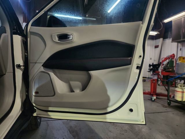 Used 2018 Jeep Compass Limited w/ Navigation Group image 14