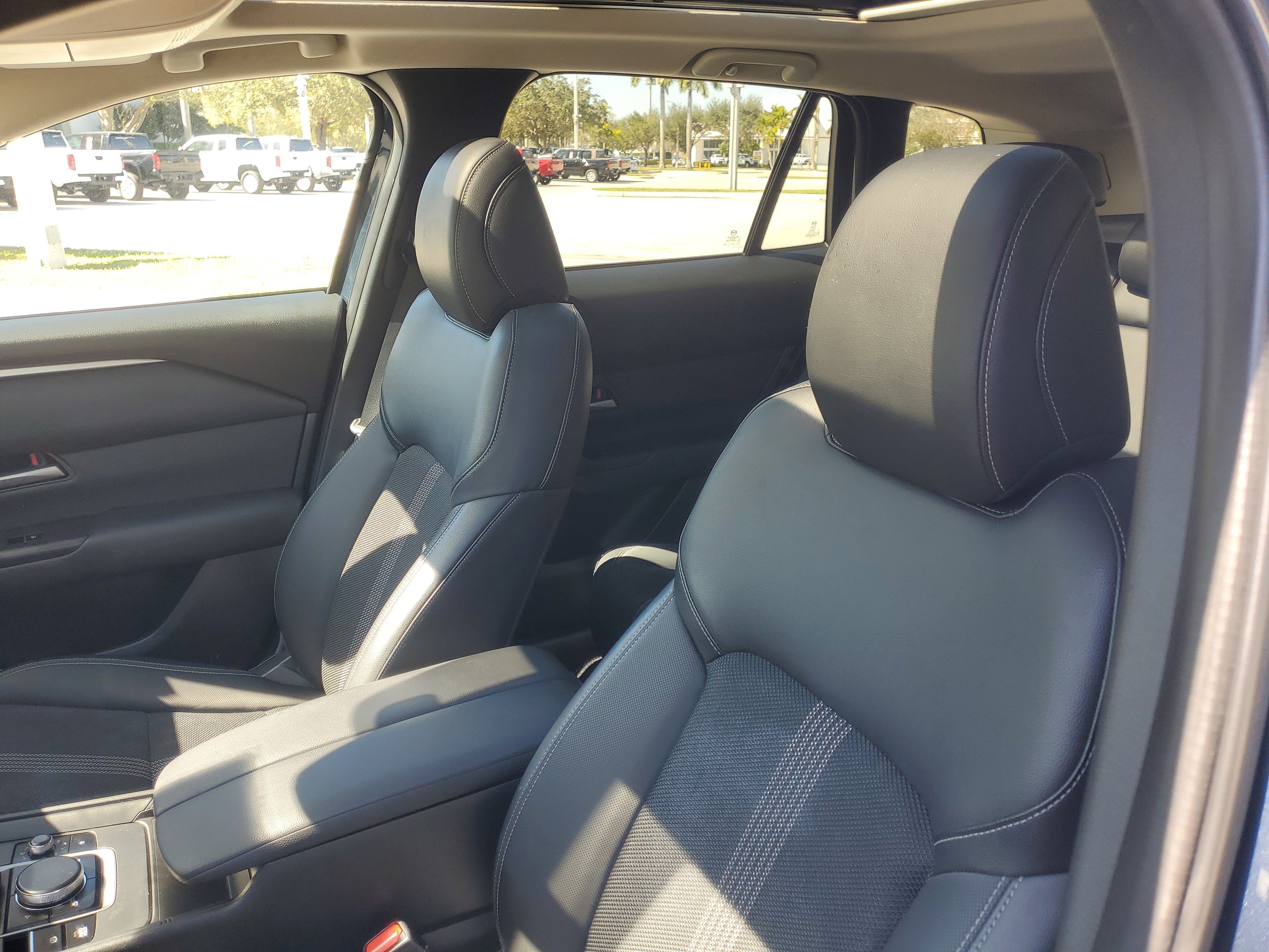 Used 2024 MAZDA CX-50 AWD 2.5 S w/ Premium Package image 18