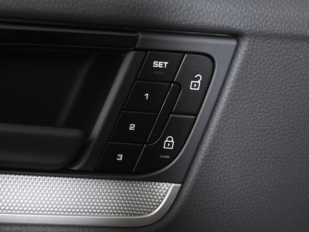 New 2026 Porsche Cayenne AWD/4WD image 31