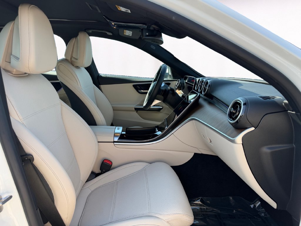 Used 2025 Mercedes-Benz C 300 Sedan image 15