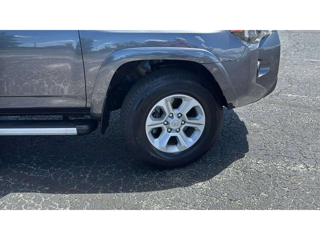 Certified 2019 Toyota 4Runner SR5 Premium AWD/4WD image 10