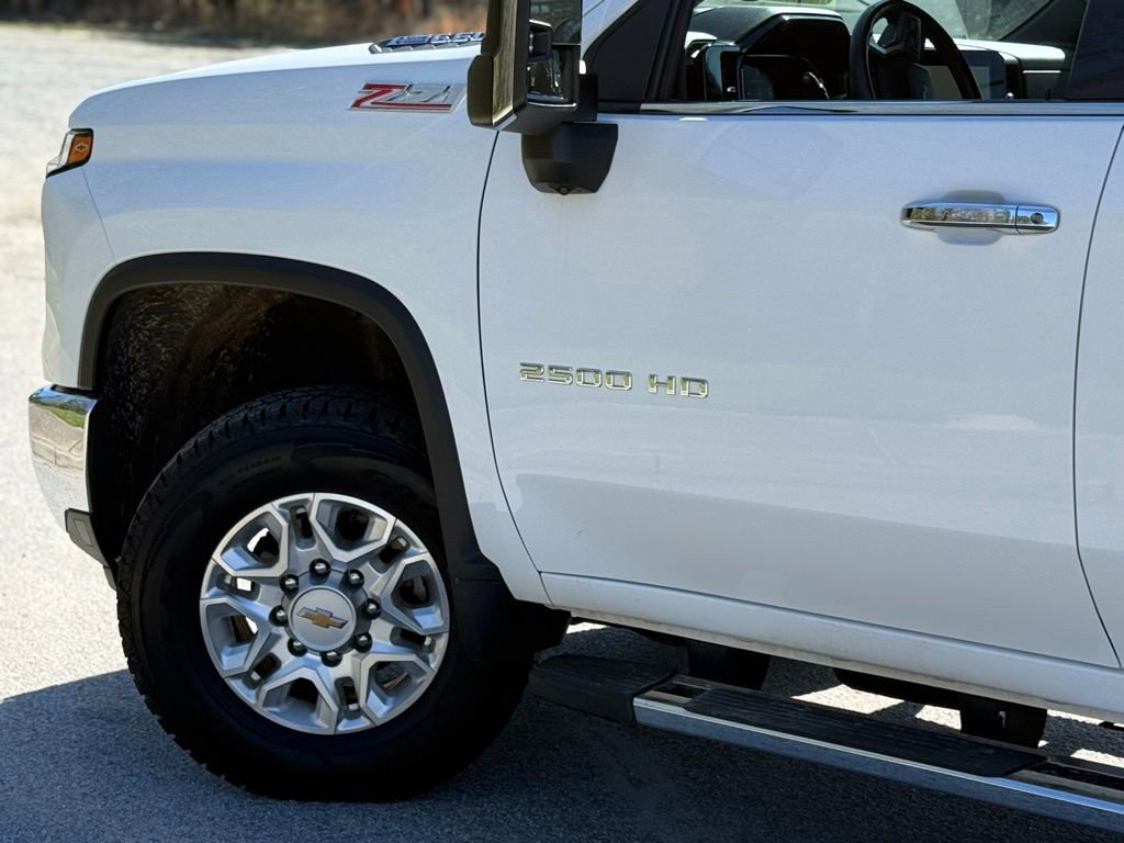 Used 2024 Chevrolet Silverado 2500 LTZ w/ LTZ Plus Package image 12