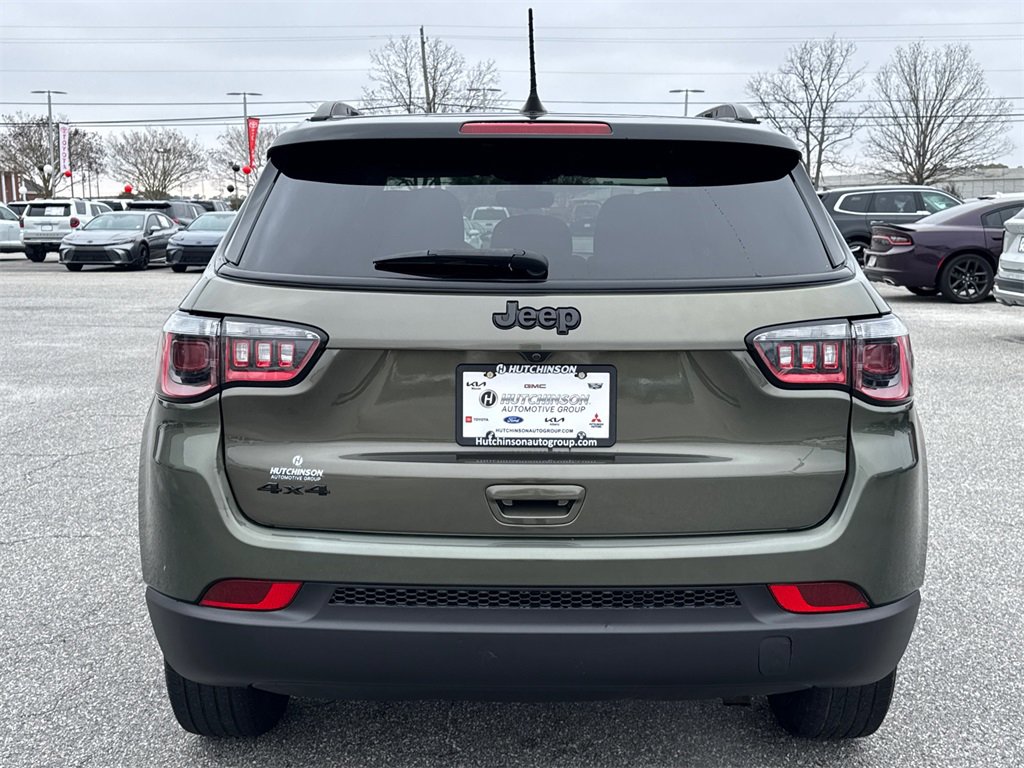 Used 2021 Jeep Compass Sport image 4