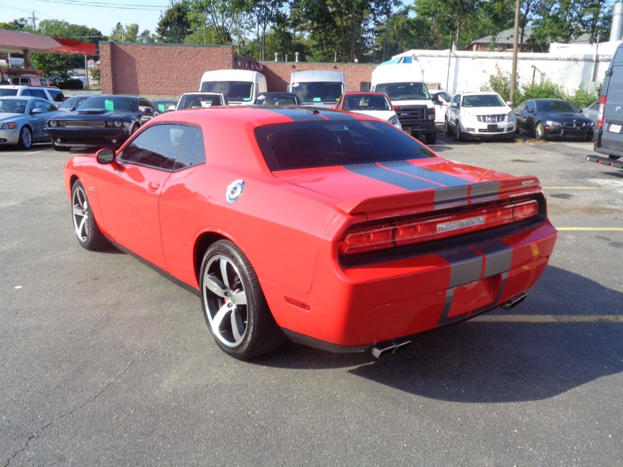 Used 2014 Dodge Challenger SRT8 RWD image 4