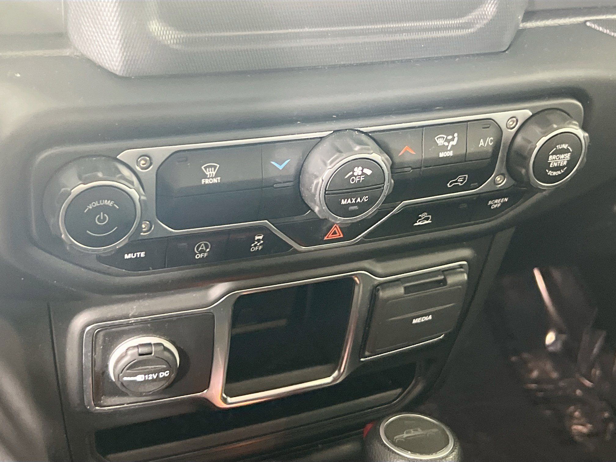 Used 2023 Jeep Gladiator Sport w/ Trailer Tow Package image 15