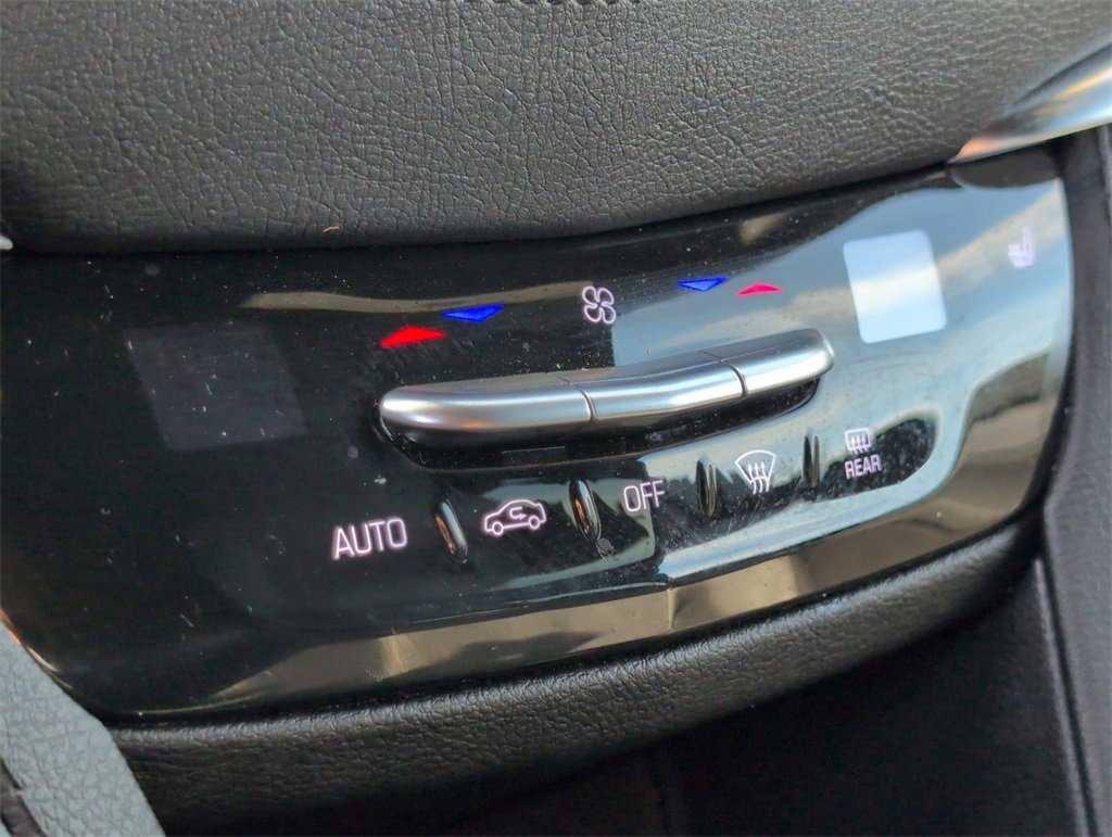 Certified 2024 Cadillac XT5 Luxury image 12