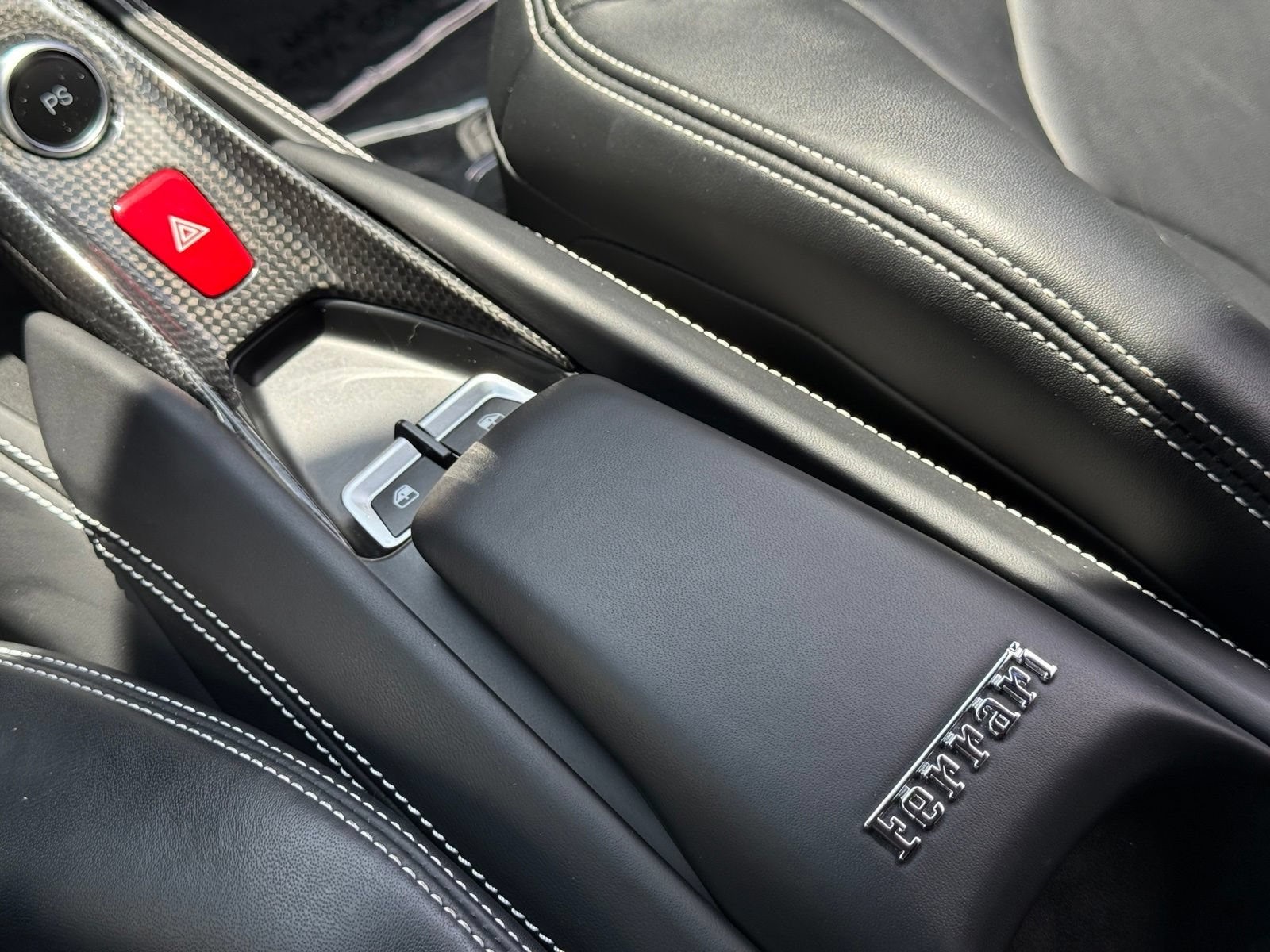 Used 2020 Ferrari F8 Tributo RWD image 59