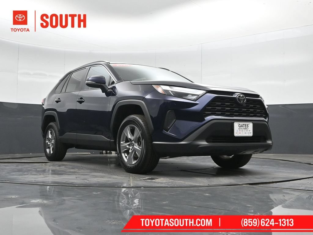 Used 2025 Toyota RAV4 XLE AWD/4WD image 37