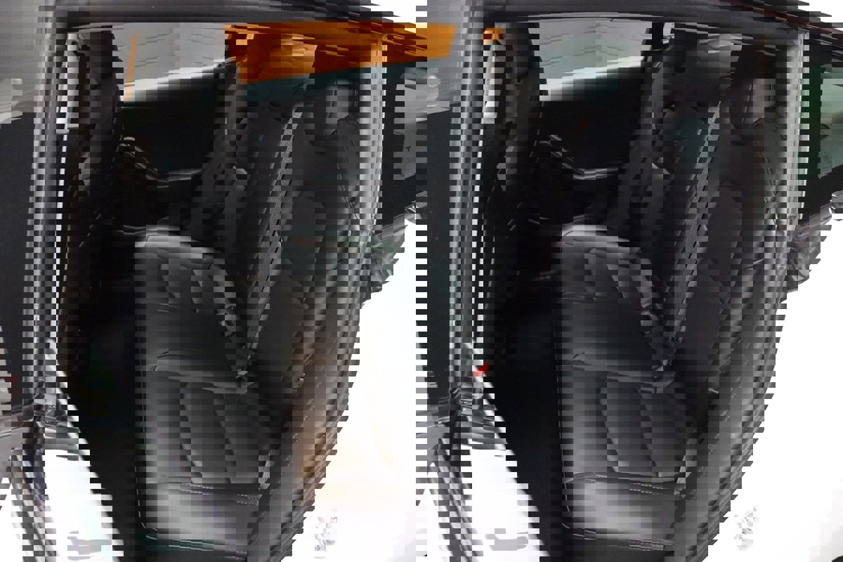 Used 2023 Tesla Model 3 Standard Range image 40