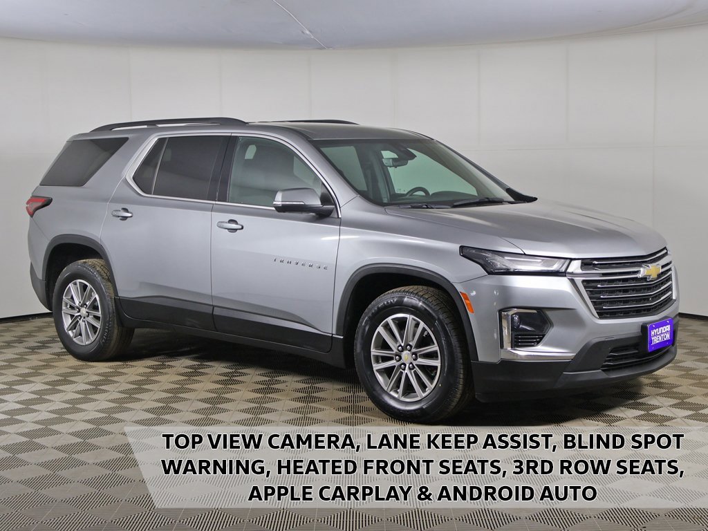Used 2023 Chevrolet Traverse LT w/ Rear Camera Mirror Package