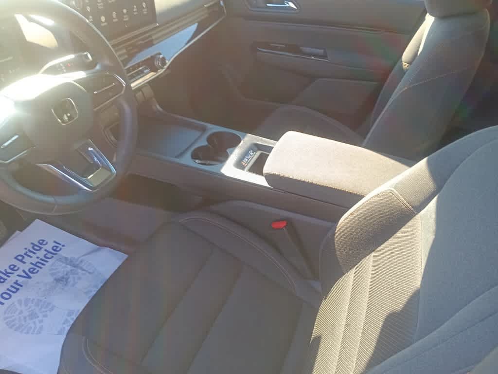 Used 2024 Honda Prologue EX image 17