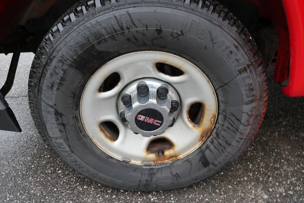 Used 2017 GMC Savana 2500 image 26