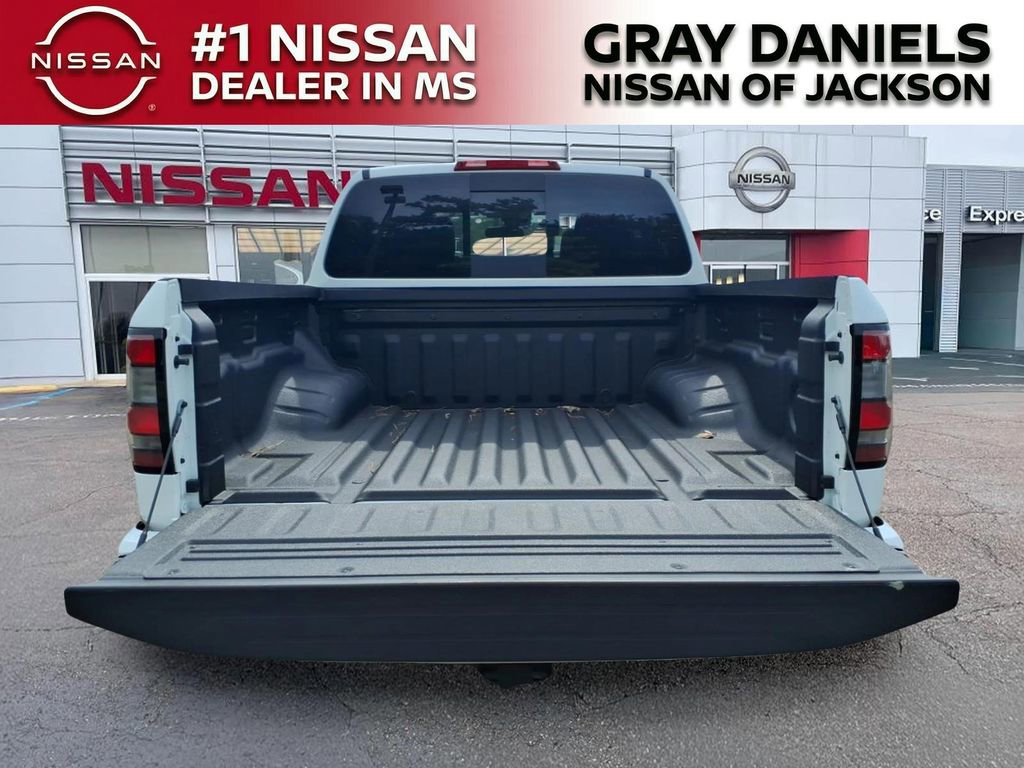 Certified 2025 Nissan Frontier SV AWD/4WD image 9