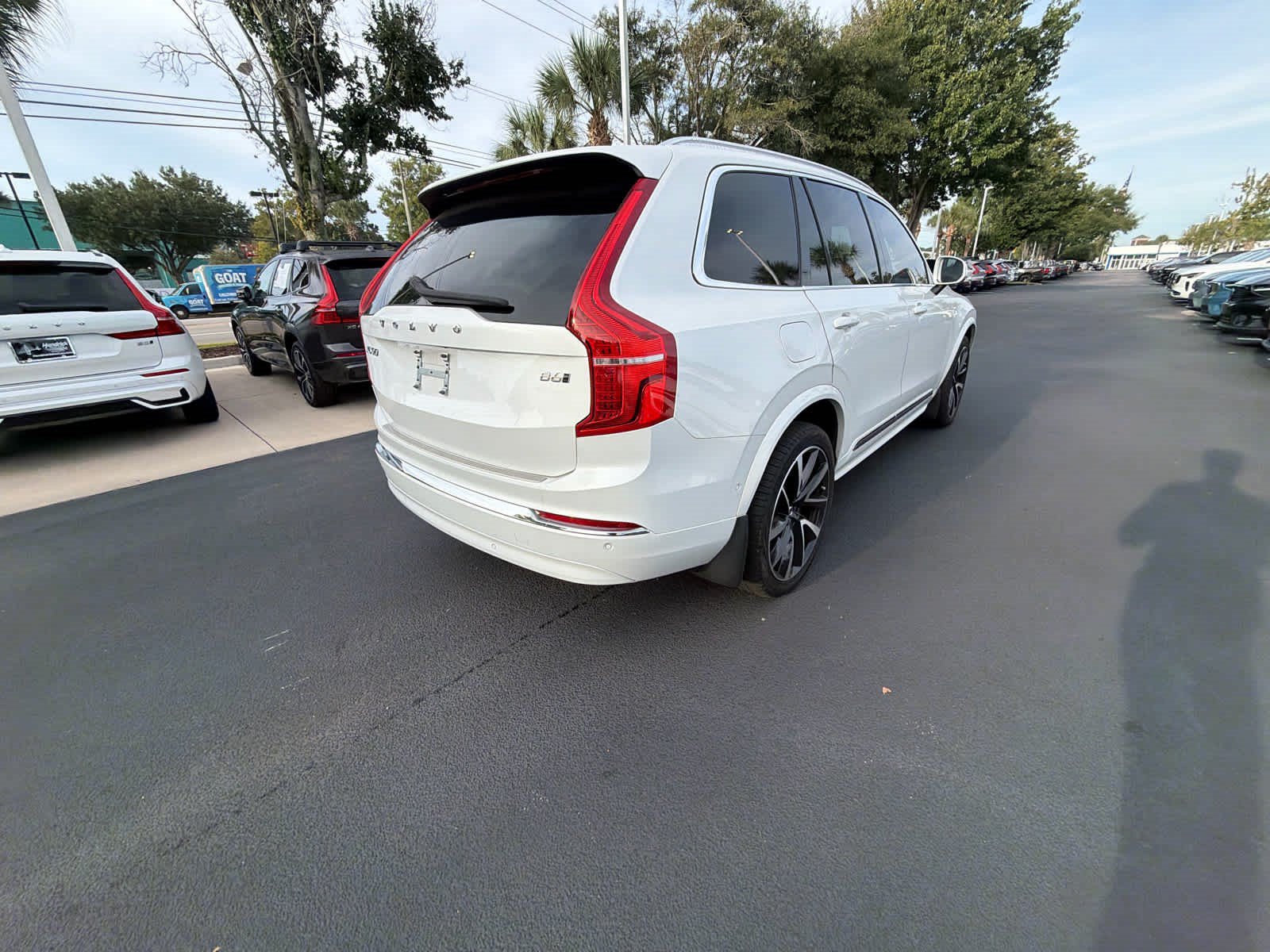 Certified 2023 Volvo XC90 B6 Plus w/ Protection Package Premier AWD/4WD image 17