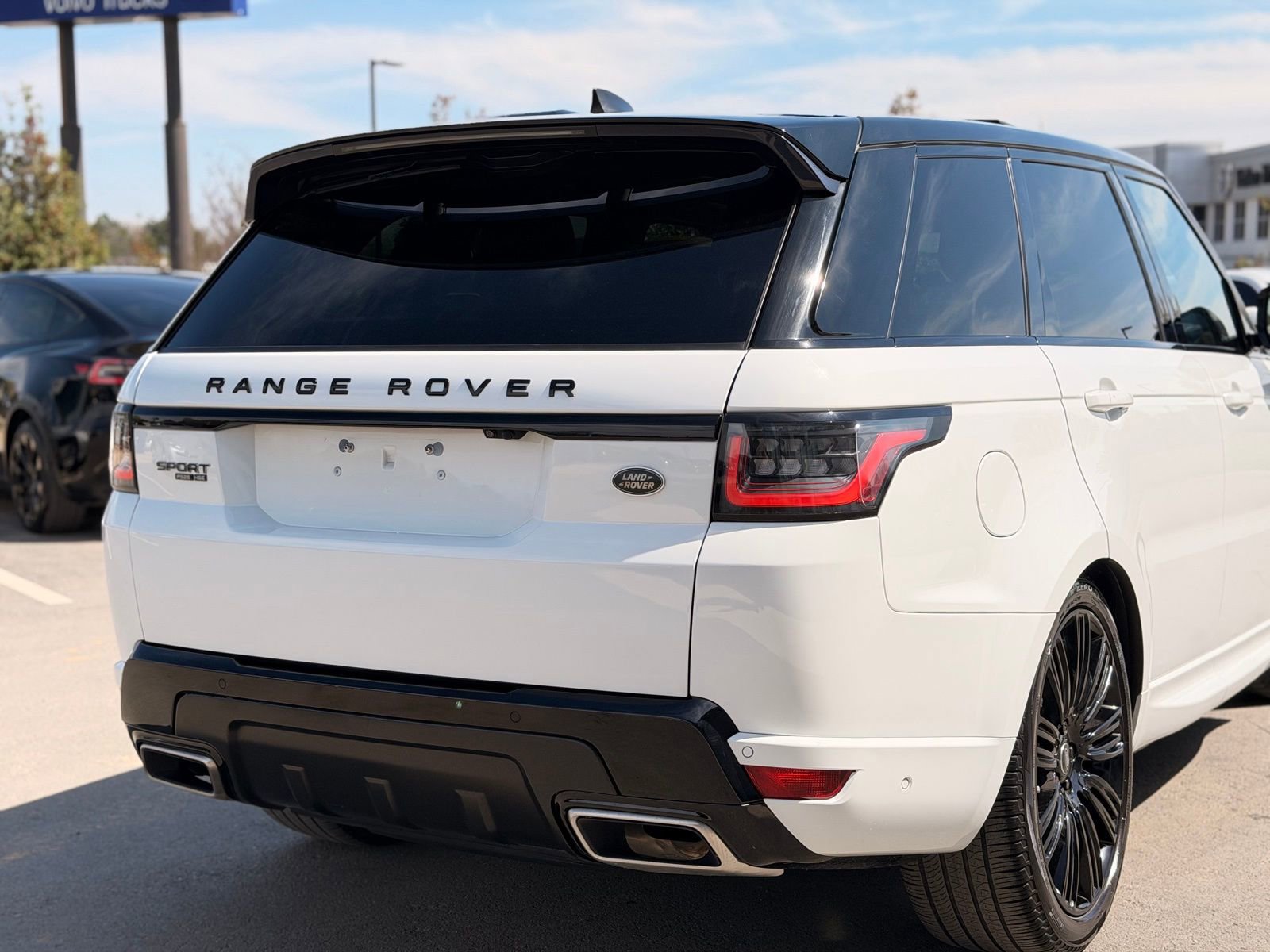 Used 2020 Land Rover Range Rover Sport HSE Dynamic image 14