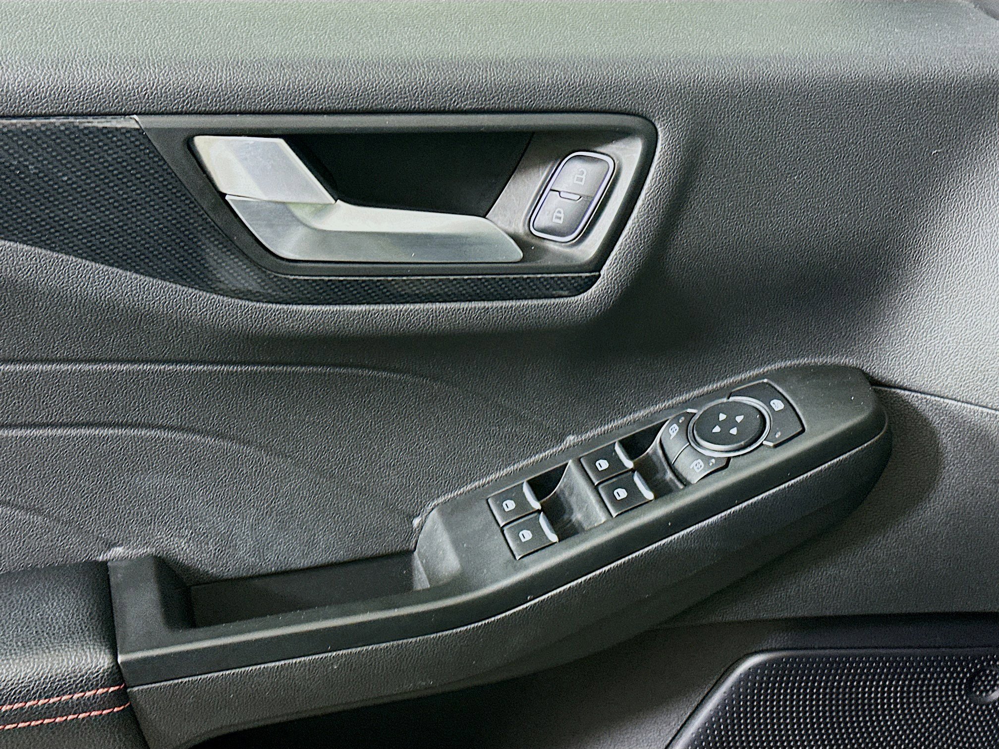 Used 2024 Ford Escape ST-Line image 15