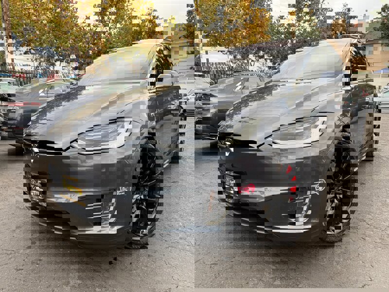 Used 2016 Tesla Model X Performance image 1