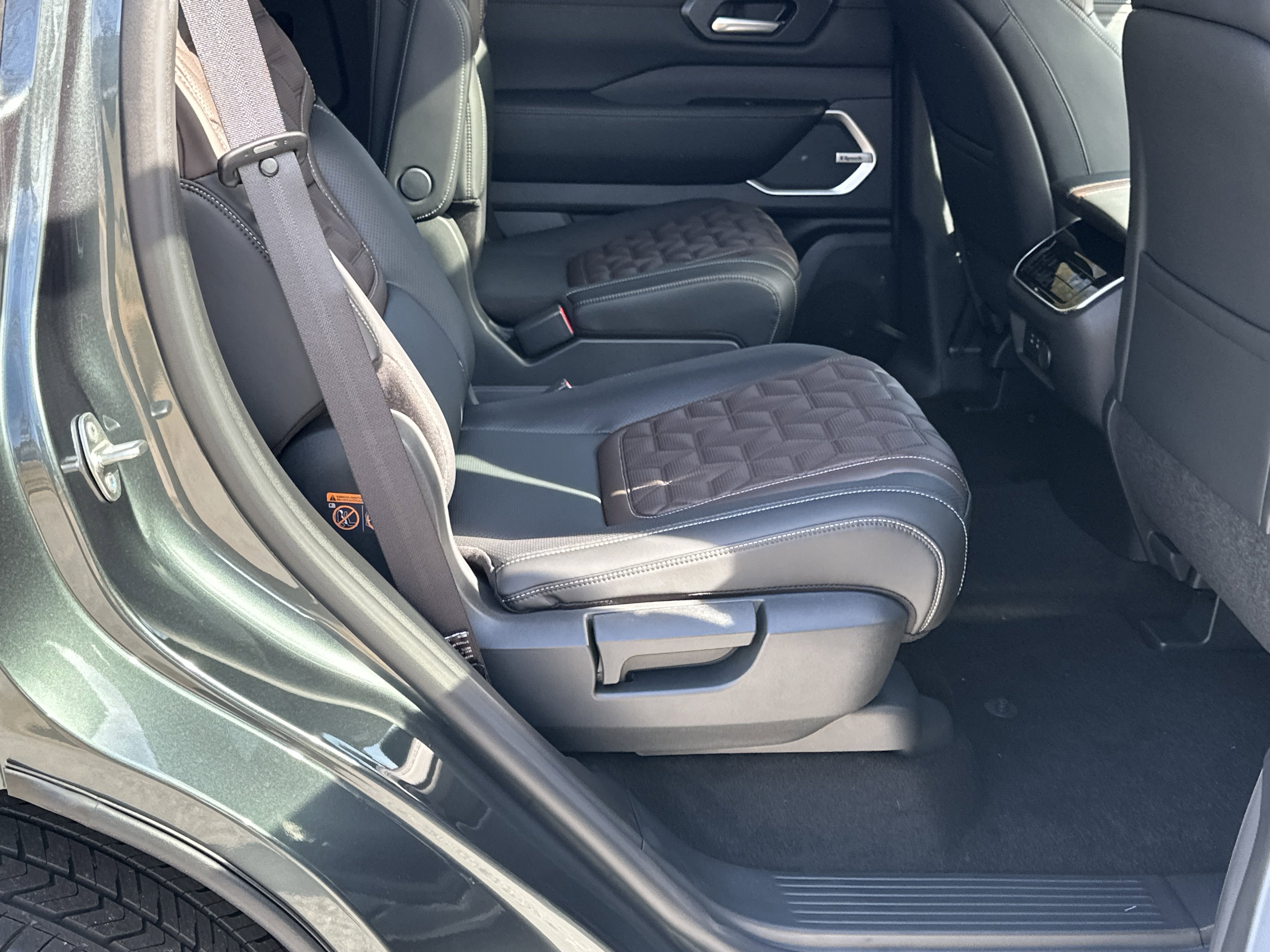 New 2026 Nissan Armada Platinum image 15