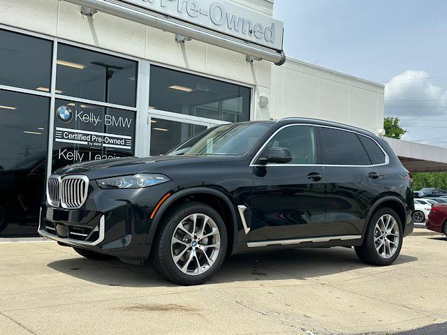 Certified 2024 BMW X5 xDrive40i w/ Premium Package AWD/4WD image 4