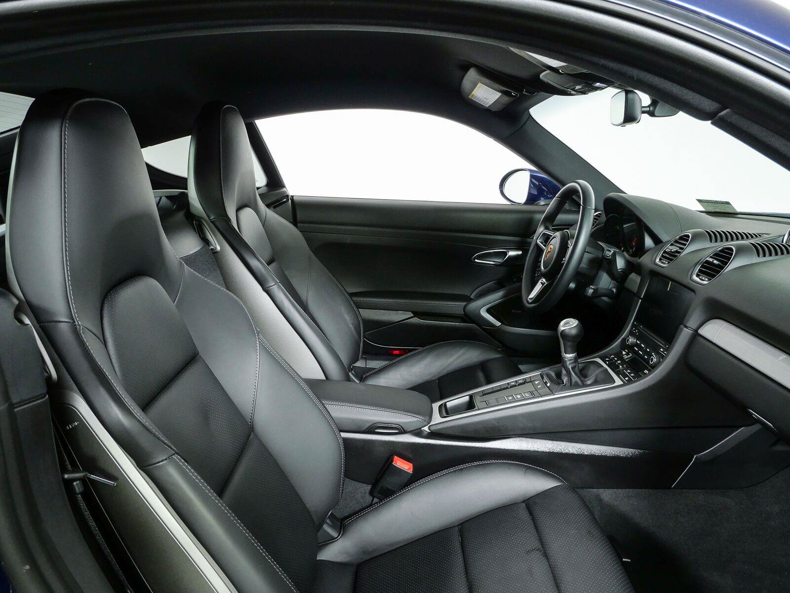 Certified 2024 Porsche 718 Cayman GTS RWD image 18