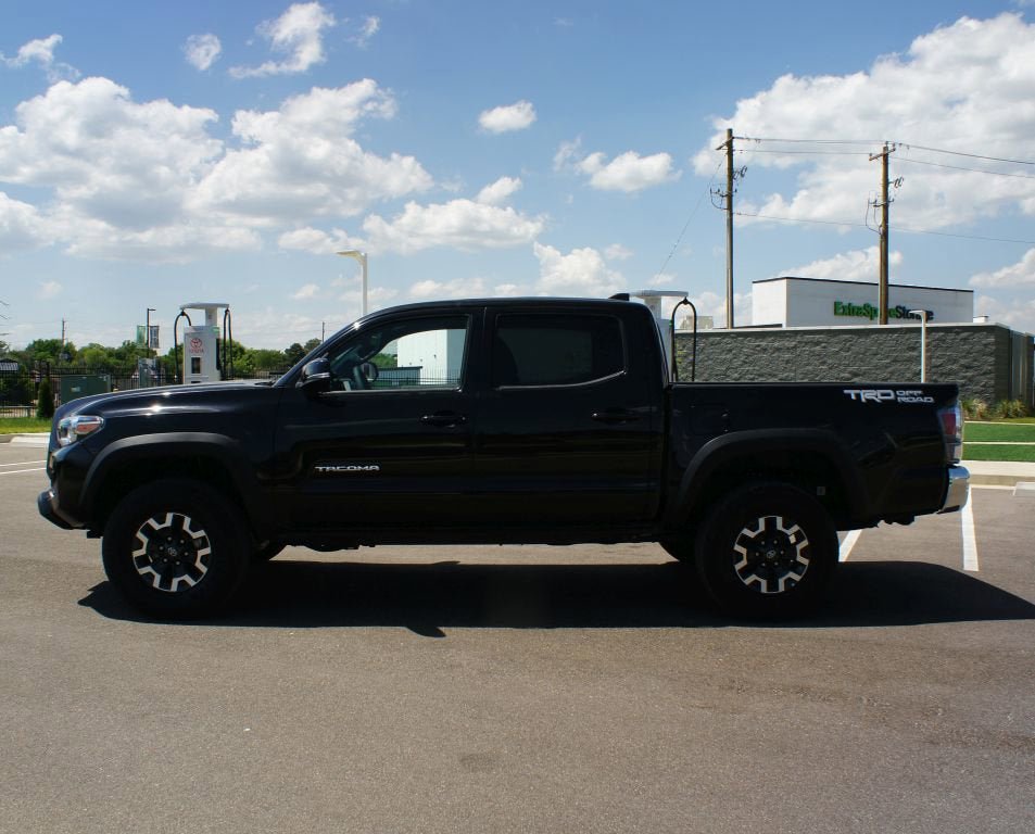 Used 2022 Toyota Tacoma TRD Off-Road RWD image 12