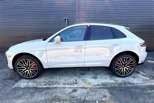 New 2026 Porsche Macan S image 2